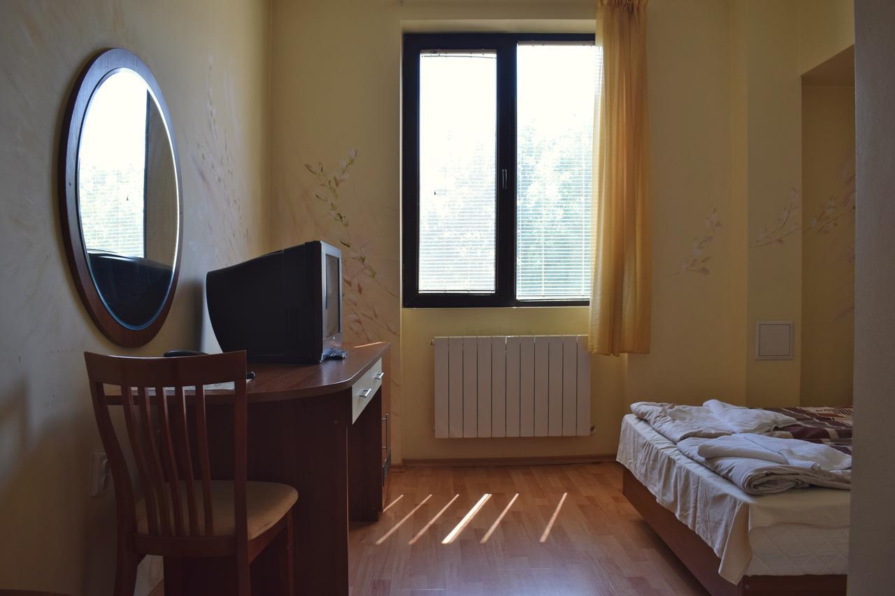 Hotel Jeravna Bankya Buitenkant foto