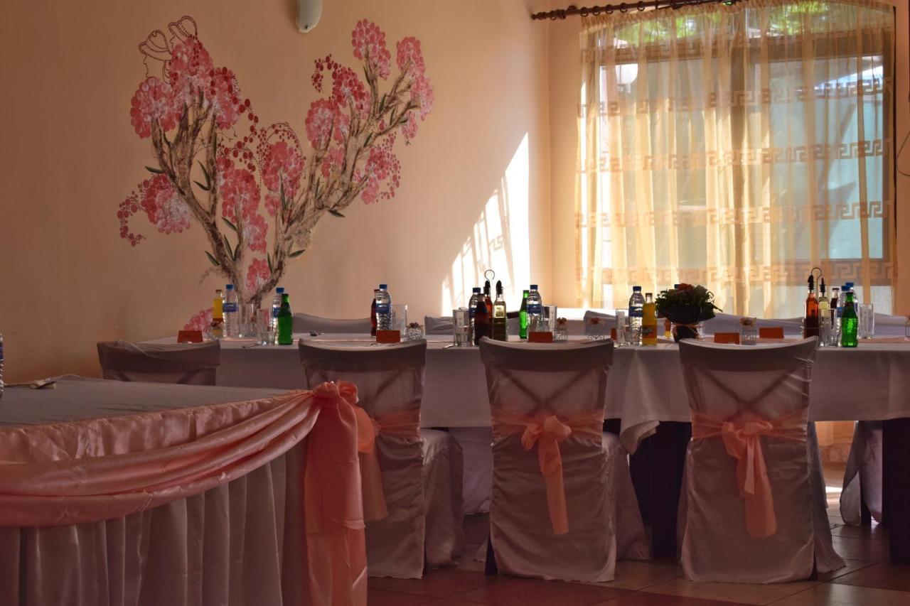 Hotel Jeravna Bankya Buitenkant foto