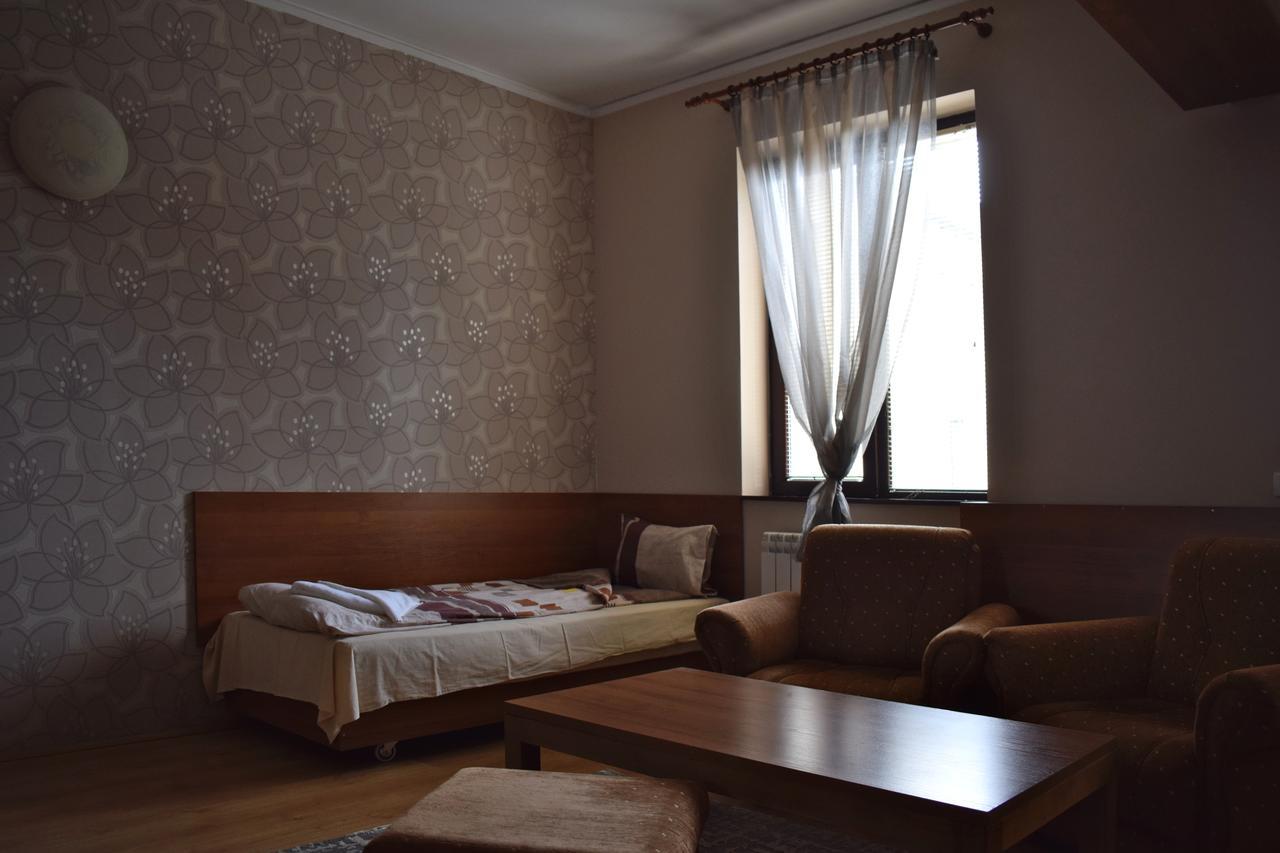 Hotel Jeravna Bankya Buitenkant foto