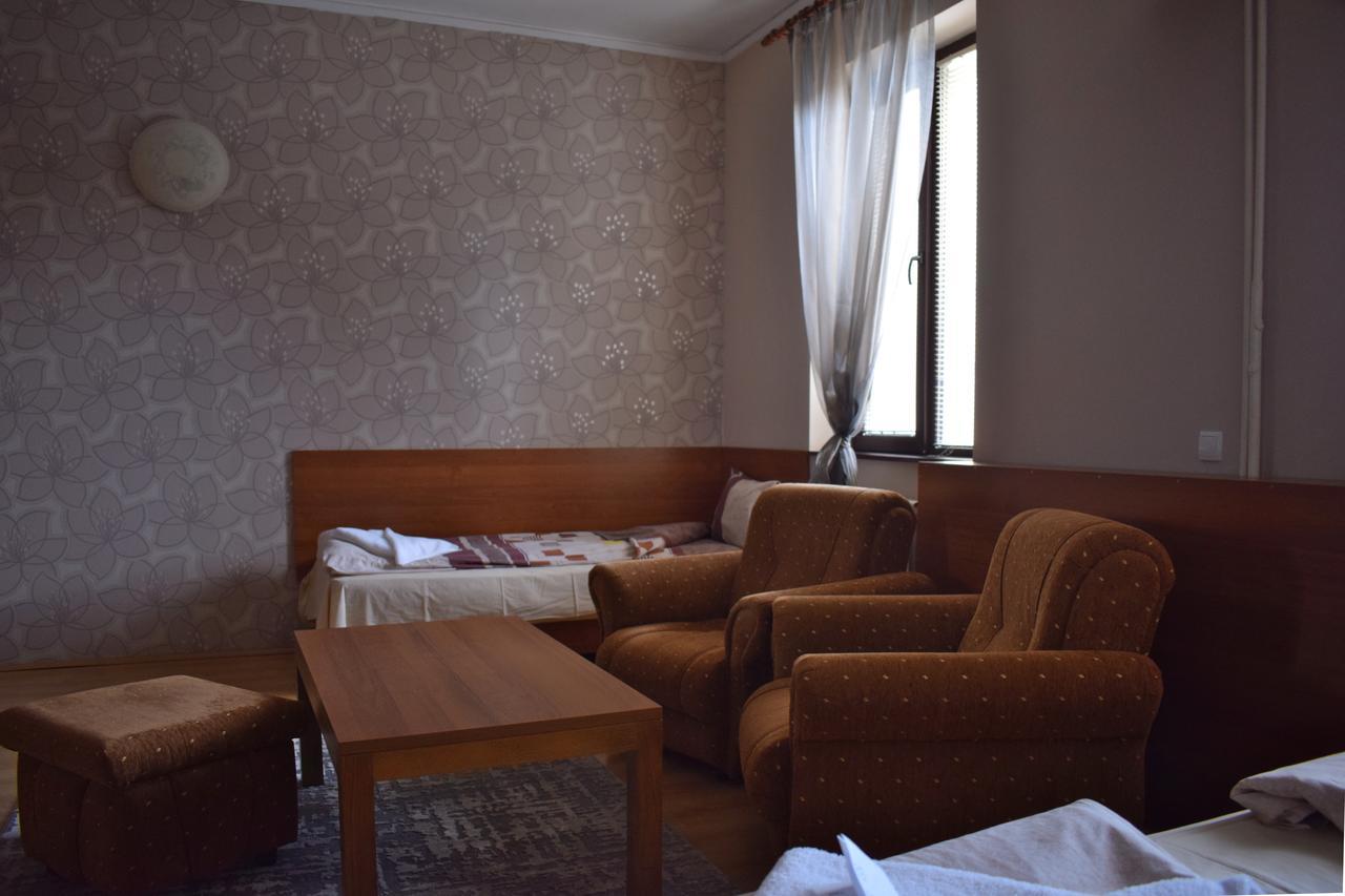 Hotel Jeravna Bankya Buitenkant foto