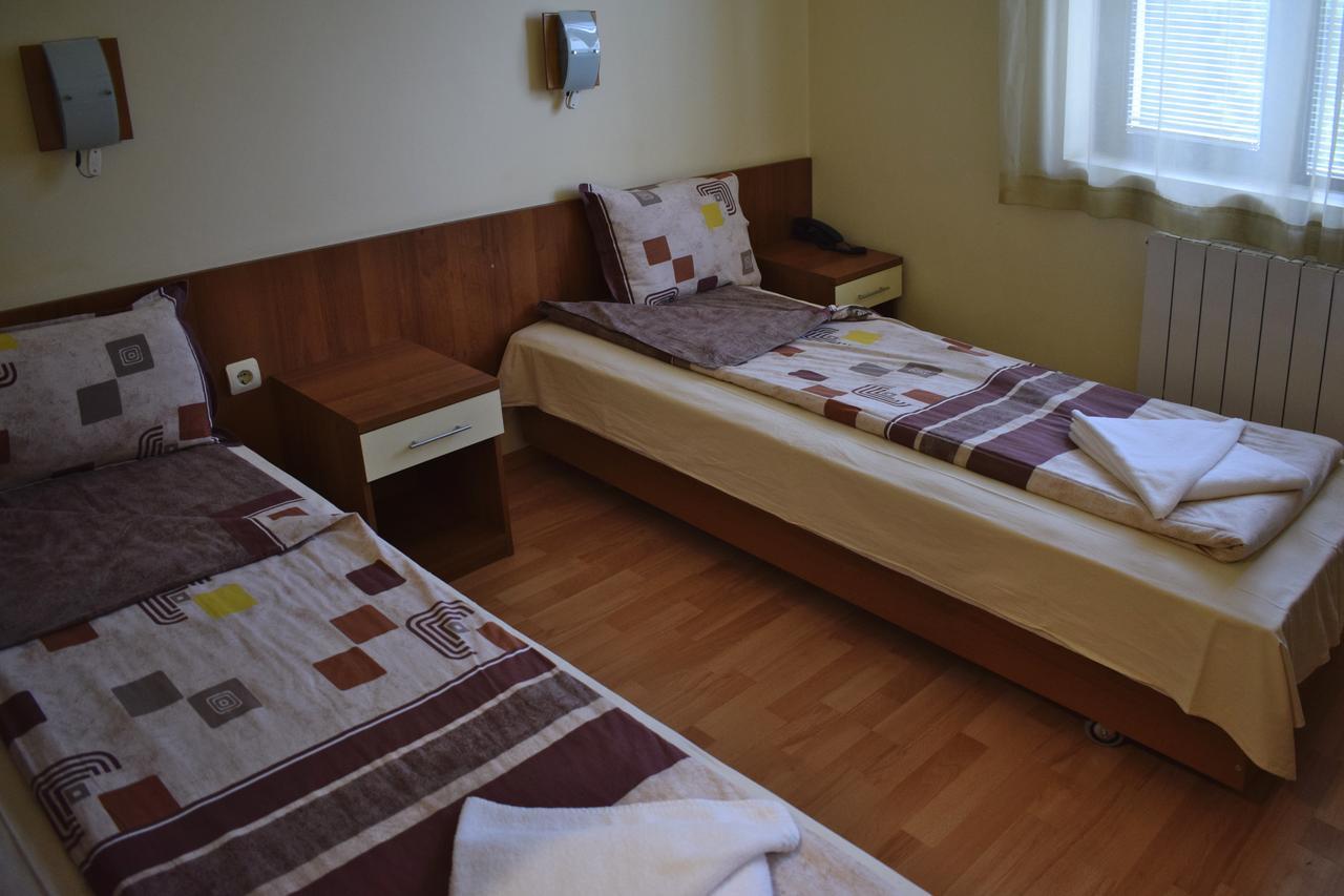Hotel Jeravna Bankya Buitenkant foto